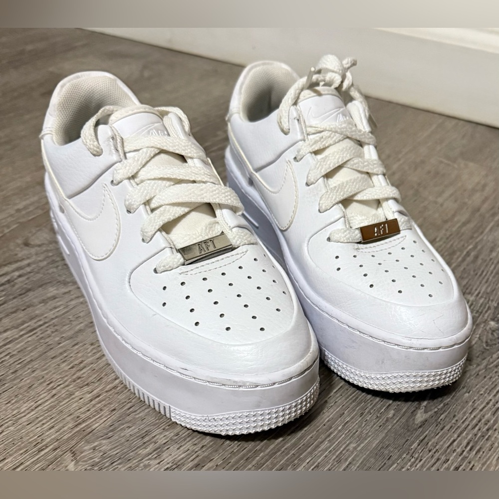 Nike Air Force 1 Sage Low White Platform Sneakers | Women’s Size 6  Street Style - Picture 3 of 8
